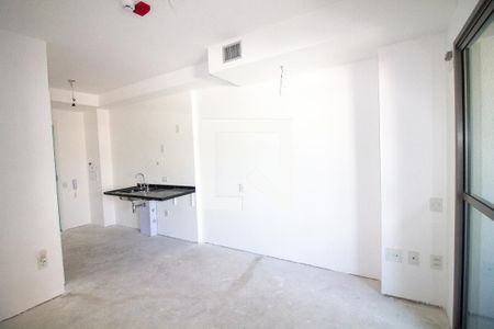 Sala / Quarto - Studio de kitnet/studio à venda com 1 quarto, 28m² em Santo Amaro, São Paulo