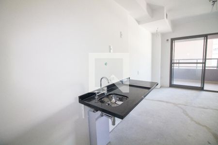 Cozinha de kitnet/studio à venda com 1 quarto, 28m² em Santo Amaro, São Paulo