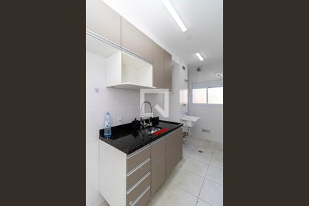 Cozinha de apartamento para alugar com 2 quartos, 43m² em Vila Gustavo, São Paulo