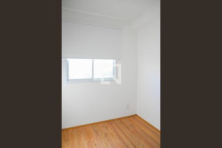 Quarto 1 de apartamento para alugar com 2 quartos, 32m² em Parque Fongaro, São Paulo