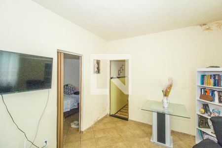 Sala de casa para alugar com 2 quartos, 140m² em Realengo, Rio de Janeiro