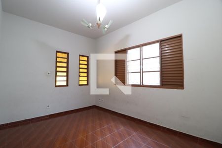 Quarto 1 de casa para alugar com 3 quartos, 180m² em Osvaldo Rezende, Uberlândia