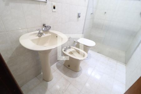 Banheiro Social de casa para alugar com 3 quartos, 180m² em Osvaldo Rezende, Uberlândia