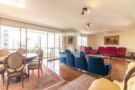 Apartamento à venda com 3 quartos, 270m² em Moema, São Paulo