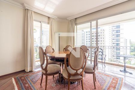 Sala de apartamento para alugar com 3 quartos, 252m² em Moema, São Paulo