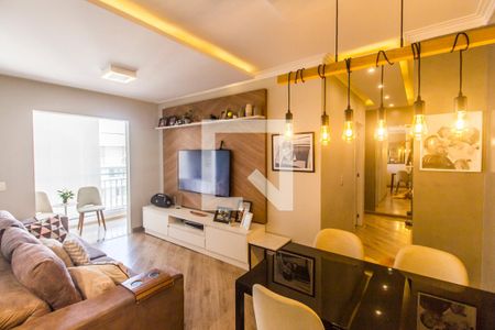 Sala  de apartamento à venda com 2 quartos, 72m² em Jardim Tupanci, Barueri