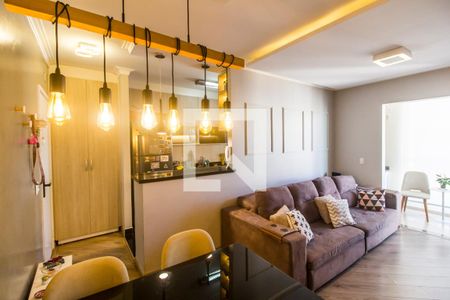 Sala  de apartamento à venda com 2 quartos, 72m² em Jardim Tupanci, Barueri