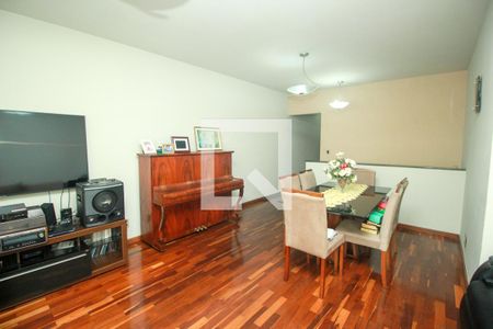 Sala de casa à venda com 3 quartos, 172m² em Vila Aquilino, Santo André