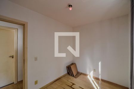 Quarto de apartamento à venda com 2 quartos, 46m² em Costa E Silva, Porto Alegre