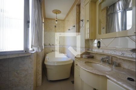 Banheiro da Suíte  de apartamento à venda com 4 quartos, 143m² em São José, Porto Alegre