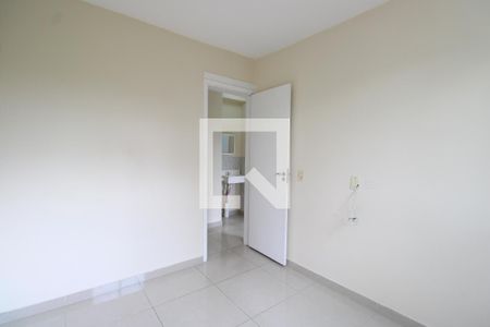 Quarto 1 de apartamento para alugar com 2 quartos, 52m² em Taquara, Rio de Janeiro