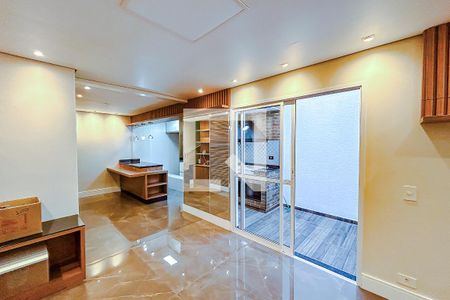 Sala de casa de condomínio à venda com 2 quartos, 83m² em Quarta Parada, São Paulo