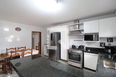 Sala 1 de casa para alugar com 2 quartos, 176m² em Presidente Roosevelt, Uberlândia