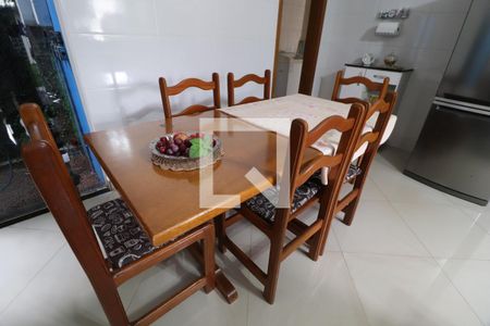 Sala 1 de casa para alugar com 2 quartos, 176m² em Presidente Roosevelt, Uberlândia