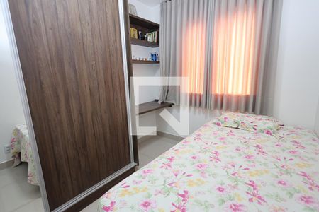 Quarto 1 de apartamento para alugar com 2 quartos, 57m² em Parque Amazonia, Goiânia