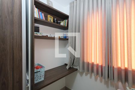 Quarto 1 de apartamento para alugar com 2 quartos, 57m² em Parque Amazonia, Goiânia