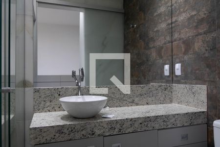 Banheiro da Suíte de apartamento para alugar com 1 quarto, 32m² em Estoril, Belo Horizonte