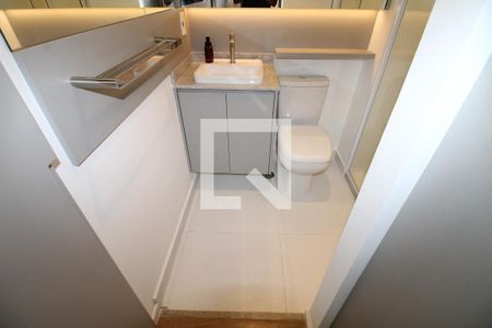 Banheiro de apartamento para alugar com 1 quarto, 33m² em Jardim Esplanada, São José dos Campos