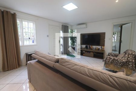 Sala de casa à venda com 4 quartos, 200m² em Ouro Branco, Novo Hamburgo