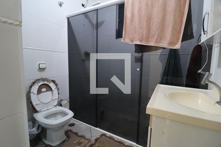 Banheiro Social 1 de casa para alugar com 4 quartos, 210m² em Presidente Roosevelt, Uberlândia