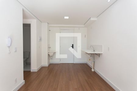 Sala de apartamento para alugar com 2 quartos, 34m² em Guaiauna, São Paulo