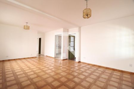 Sala de casa para alugar com 4 quartos, 100m² em Cidade Jardim, Uberlândia