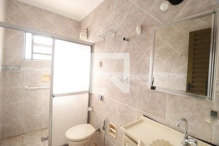 Banheiro Social de casa para alugar com 4 quartos, 100m² em Cidade Jardim, Uberlândia