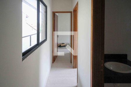 Corredor de apartamento para alugar com 2 quartos, 43m² em Parque Independencia, São Paulo