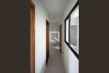 Corredor de apartamento para alugar com 2 quartos, 43m² em Parque Independencia, São Paulo