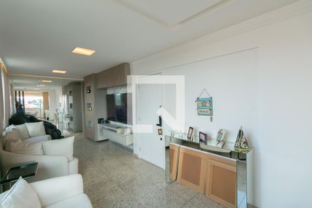 Apartamento à venda com 4 quartos, 244m² em Castelo, Belo Horizonte