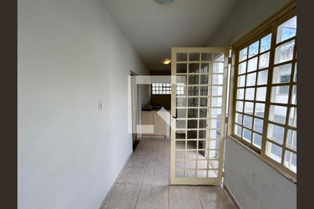 Casa para alugar com 3 quartos, 180m² em Santa Mônica, Uberlândia