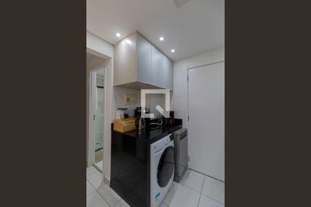 Sala/Cozinha/Área de Serviço  de apartamento para alugar com 2 quartos, 32m² em Fazenda Aricanduva, São Paulo