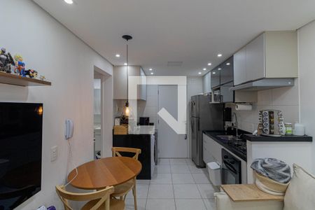 Sala/Cozinha/Área de Serviço  de apartamento para alugar com 2 quartos, 32m² em Fazenda Aricanduva, São Paulo