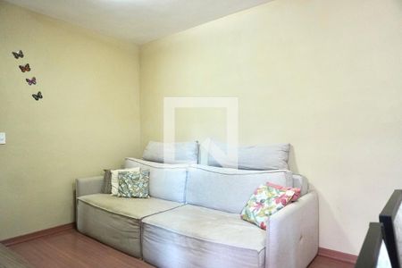 Apartamento à venda com 2 quartos, 56m² em Pompéia, Belo Horizonte