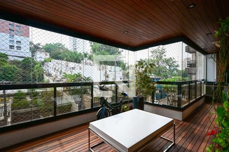 Varanda de apartamento à venda com 4 quartos, 246m² em Real Parque, São Paulo