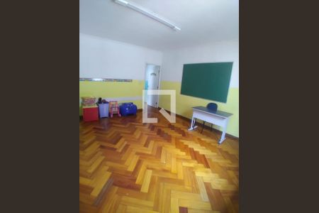 Foto 11 de casa à venda com 4 quartos, 220m² em Burgo Paulista, São Paulo