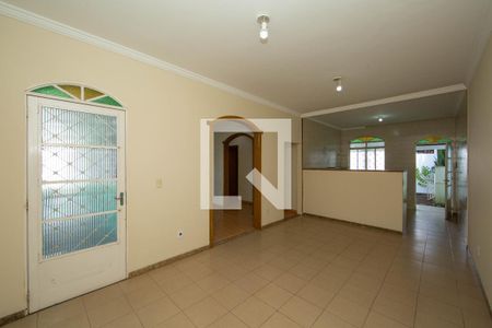 SALA de casa para alugar com 3 quartos, 360m² em Camargos, Belo Horizonte