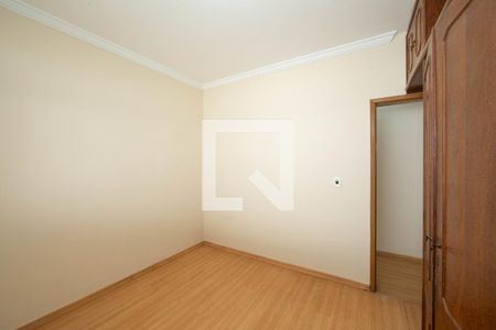 QUARTO1 de casa para alugar com 3 quartos, 360m² em Camargos, Belo Horizonte