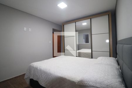 Quarto 1 suíte de casa à venda com 2 quartos, 110m² em Vila Curuçá, Santo André