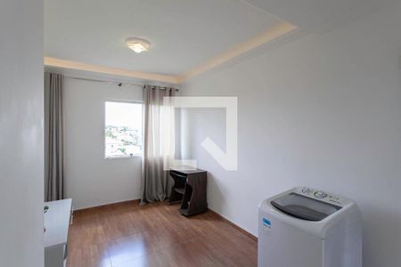 Sala de casa de condomínio à venda com 2 quartos, 55m² em Parque Xangri-lá, Contagem