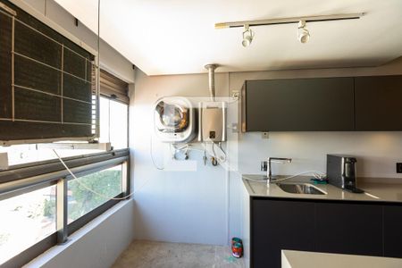 Cozinha de apartamento à venda com 2 quartos, 70m² em Cambuí, Campinas