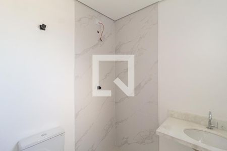 Banheiro da suíte 1 de casa de condomínio à venda com 2 quartos, 94m² em Jardim das Flores, Osasco