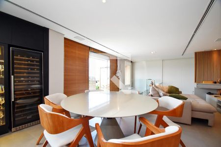 Sala de jantar de apartamento à venda com 3 quartos, 198m² em Pinheiros, São Paulo