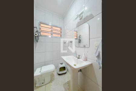 Lavabo de casa para alugar com 5 quartos, 135m² em Remédios, Osasco