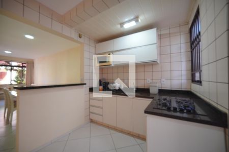 Cozinha de casa de condomínio para alugar com 3 quartos, 122m² em Ingleses do Rio Vermelho, Florianópolis