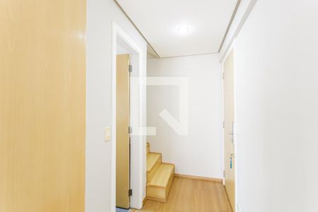 Escada de apartamento para alugar com 1 quarto, 54m² em Indianópolis, São Paulo