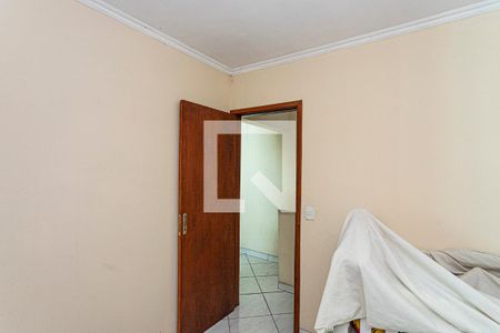 Quarto 1 de casa para alugar com 2 quartos, 65m² em Jardim Carombé, São Paulo