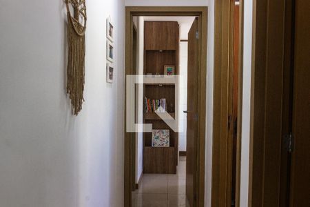 Corredor de apartamento à venda com 2 quartos, 62m² em Grajaú, Rio de Janeiro