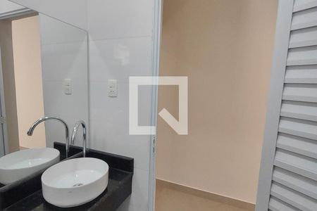 Banheiro de casa para alugar com 1 quarto, 58m² em Cerâmica, São Caetano do Sul