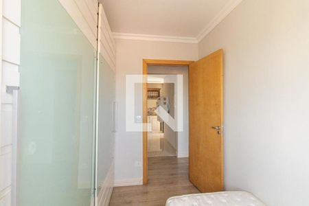 Quarto 1 de apartamento para alugar com 3 quartos, 78m² em Uberaba, Curitiba